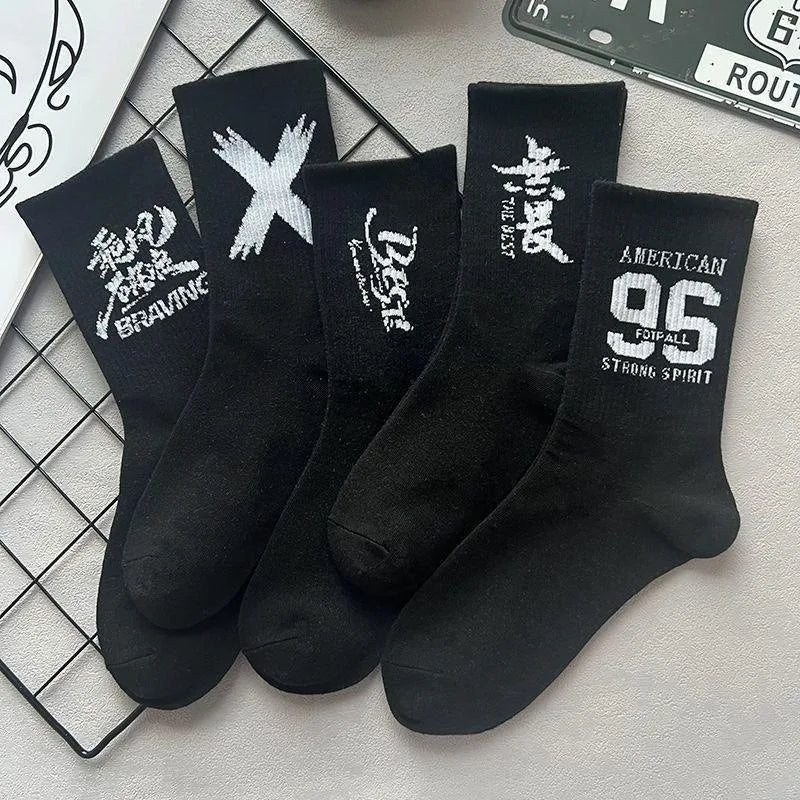 DRAVEN — 5/10 Pairs Long Street Socks – Black & White Unisex Style