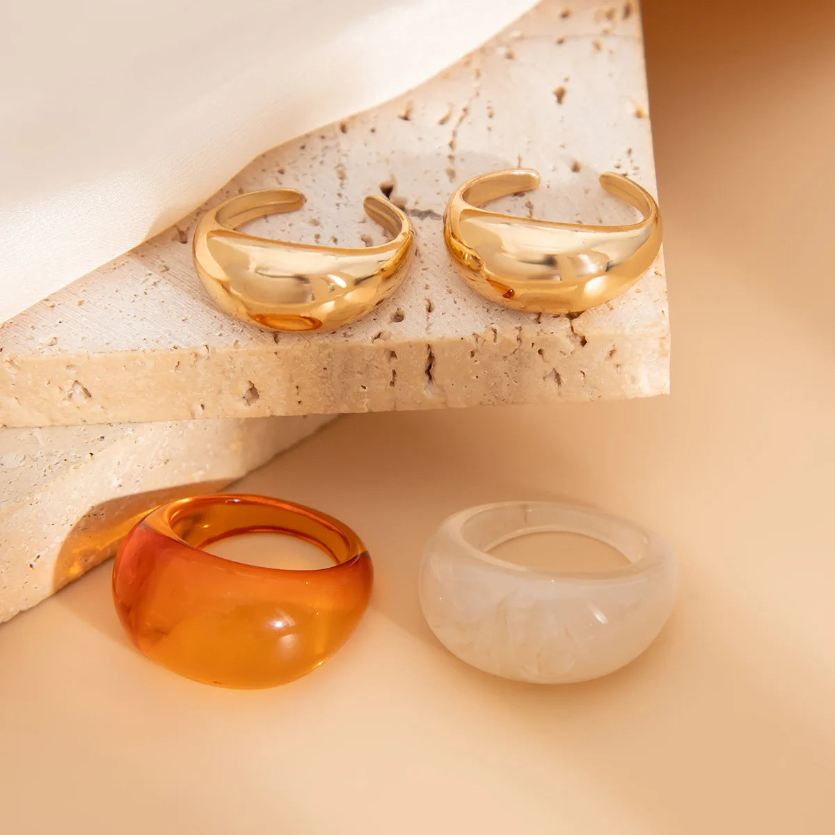 DRAVEN — Red Geometric Resin Ring Set