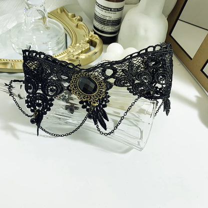 Elegant Rhinestone Lace Choker – Fashion Statement Necklace for Women