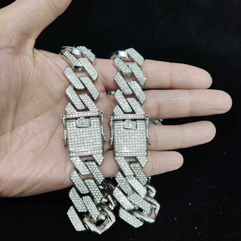 20mm Rhombus Cuban Chain Necklace – Bold Steel Statement Piece – Elegant Men's Accessory | Accessorio Uomo Elegante