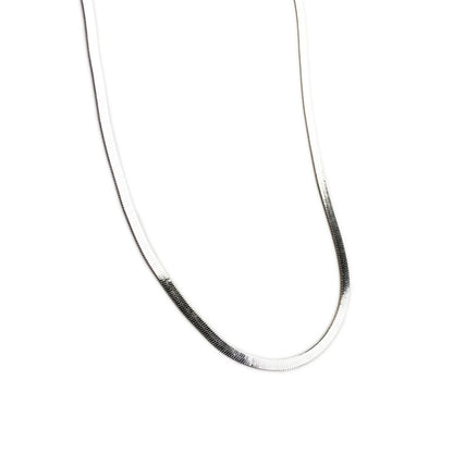 Flat Snake Chain Choker – Sexy Blade Style Necklace for Women – Elegant Men's Accessory | Accessorio Uomo Elegante