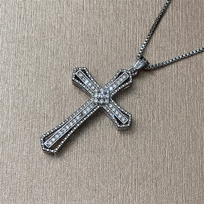 CZ Stone Cross Necklace – Luxury Silver Jewelry for Women – Elegant Men's Accessory | Accessorio Uomo Elegante