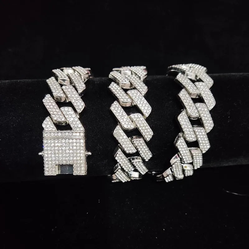 20mm Rhombus Cuban Chain Necklace – Bold Steel Statement Piece – Elegant Men's Accessory | Accessorio Uomo Elegante