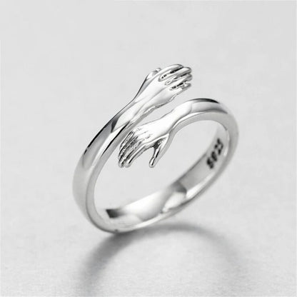 Romantic Love Hug Hand Ring – Elegant Men's Accessory | Accessorio Uomo Elegante
