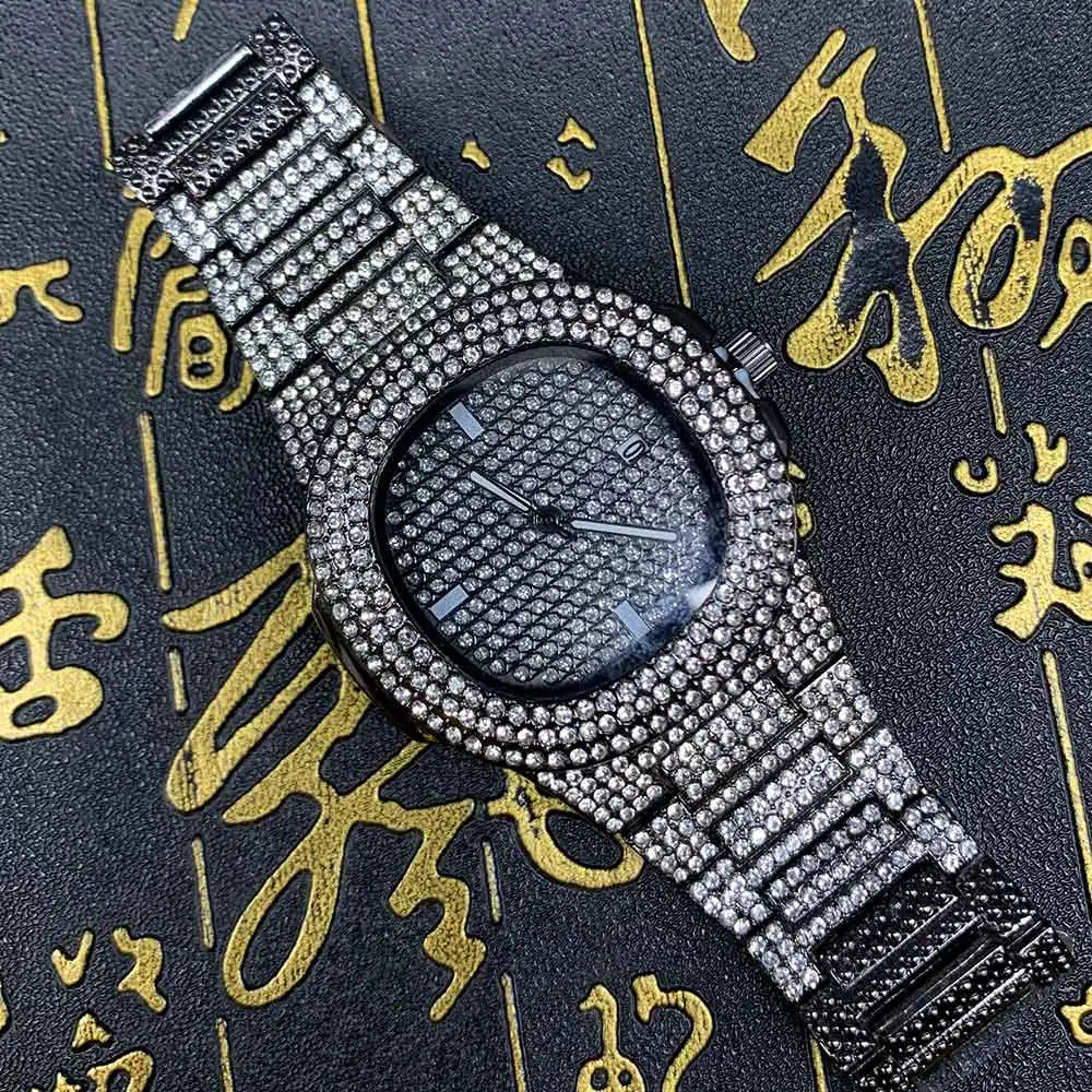 Eternal Glow – Unisex Crystal-Accented Stainless Steel Watch – Elegant Men's Accessory | Accessorio Uomo Elegante