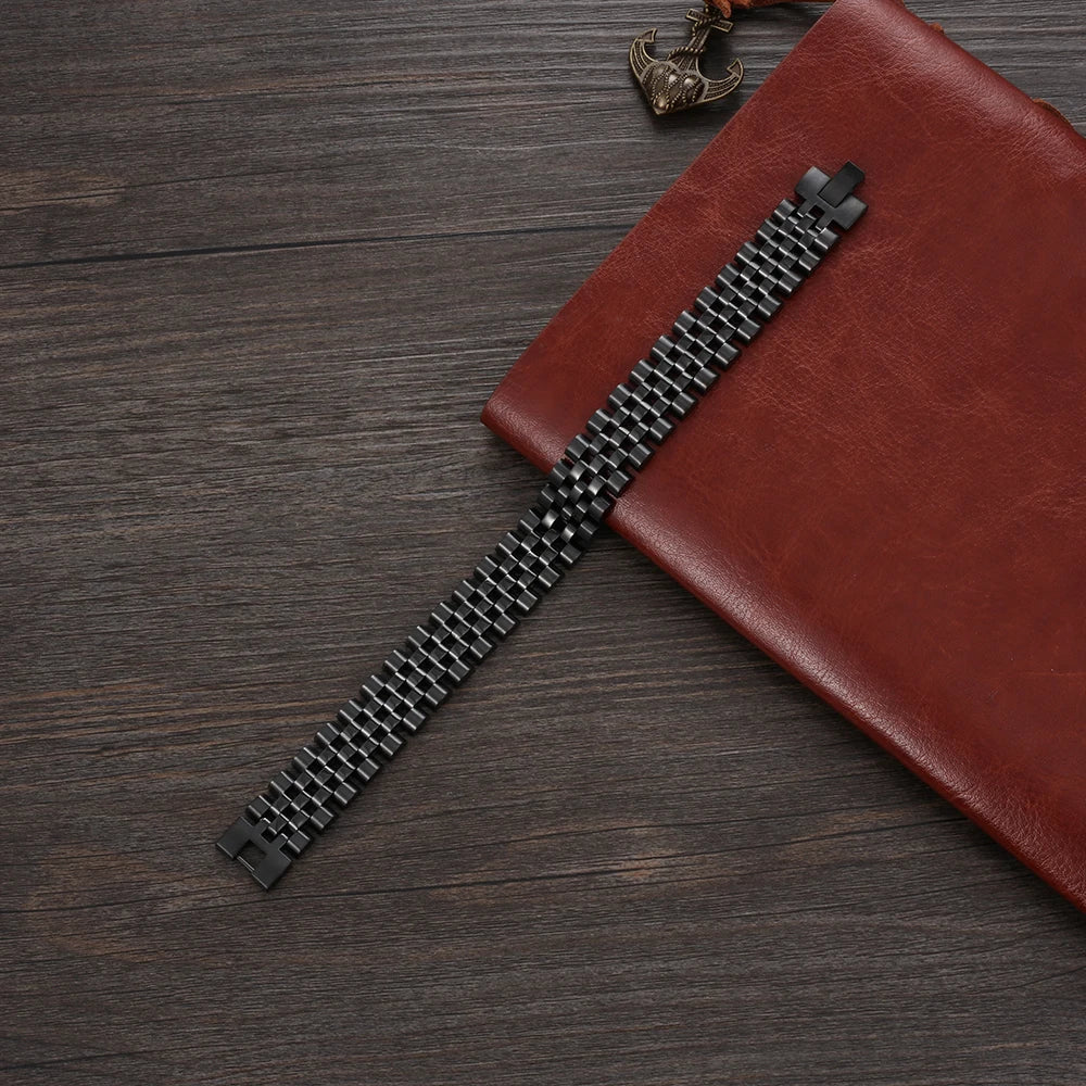 Gold Stainless Steel Wristband Bracelet – Elegant Men's Accessory | Accessorio Uomo Elegante