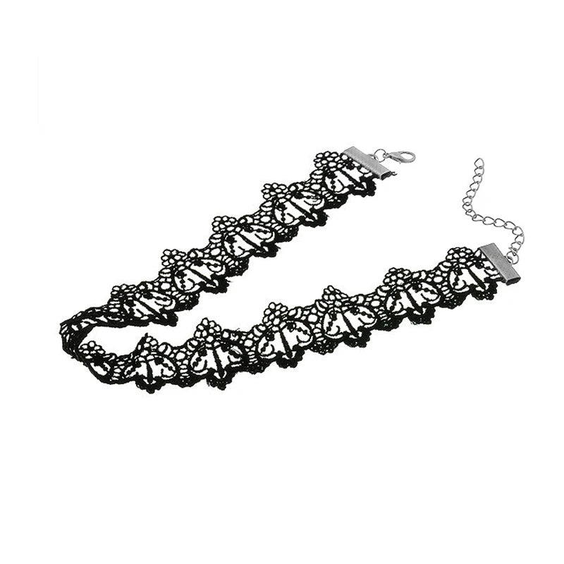 DRAVEN — Black & White Lace Choker – Elegant Statement Necklace for Women