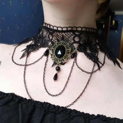 Elegant Rhinestone Lace Choker – Fashion Statement Necklace for Women