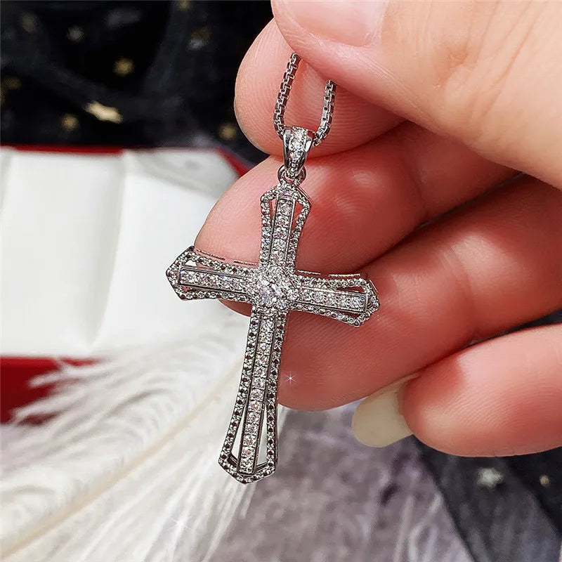 CZ Stone Cross Necklace – Luxury Silver Jewelry for Women – Elegant Men's Accessory | Accessorio Uomo Elegante