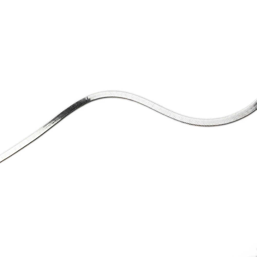 DRAVEN — Flat Snake Chain Choker – Sexy Blade Style Necklace for Women