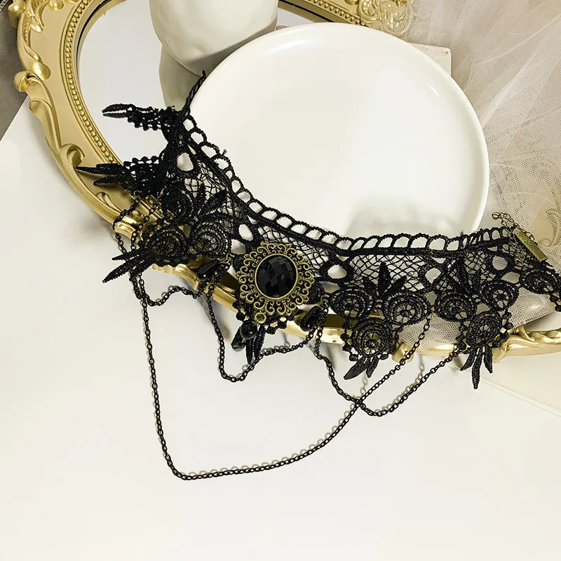 DRAVEN — Elegant Rhinestone Lace Choker – Fashion Statement Necklace for Women