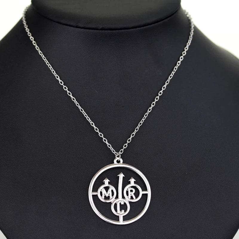 DRAVEN — Punk Rock Band Necklace – Gothic Music Pendant Chain for Men and Women