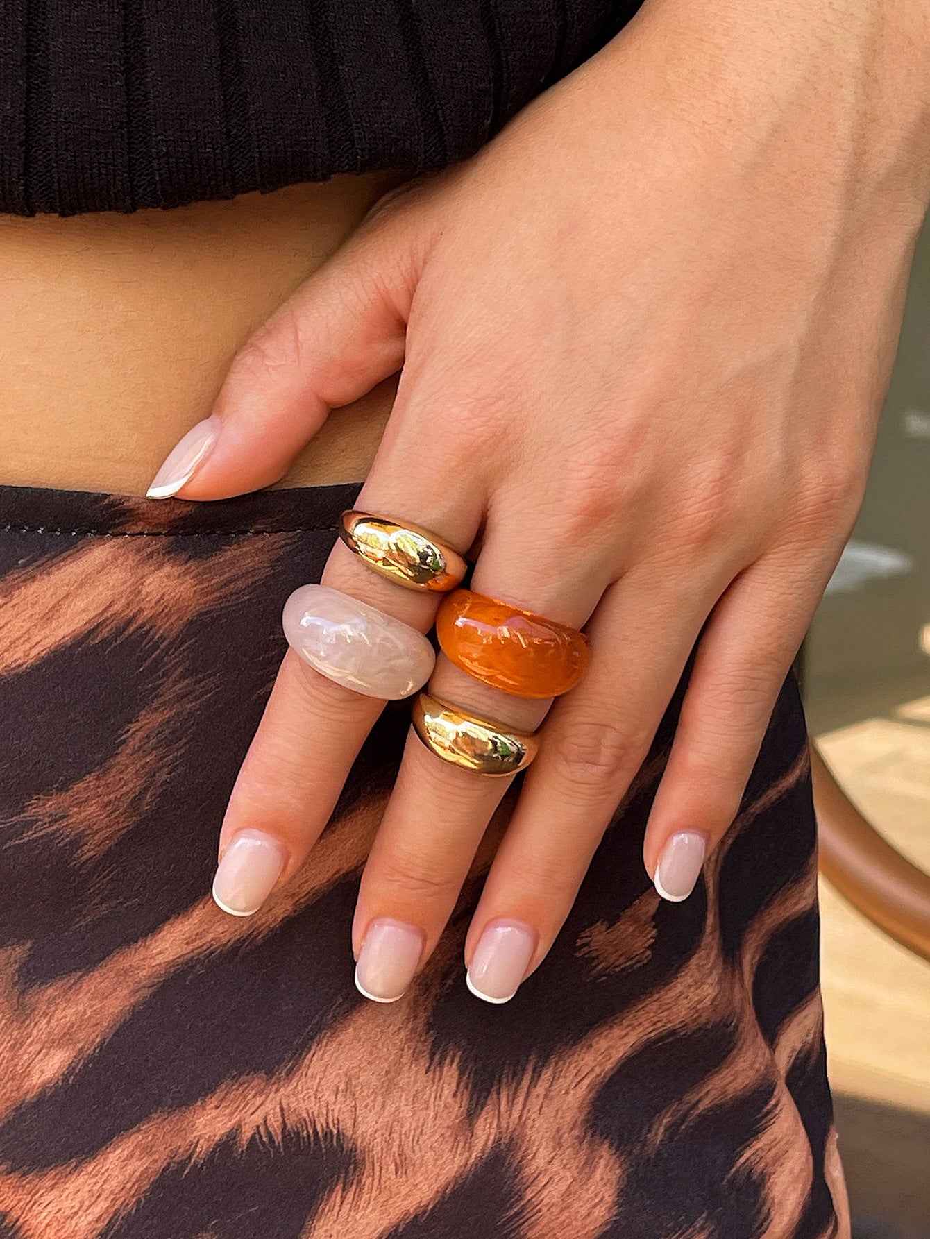 DRAVEN — Red Geometric Resin Ring Set