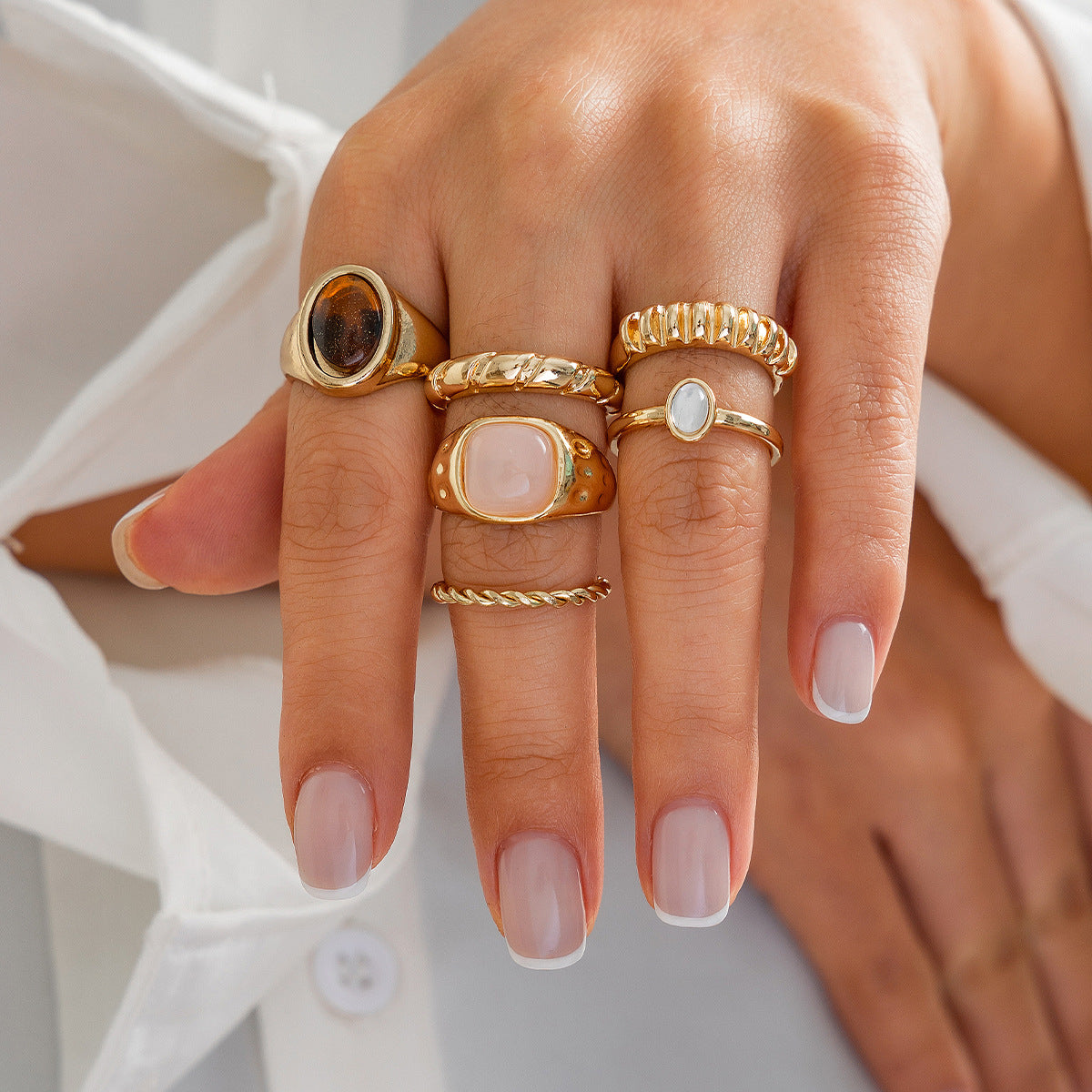 DRAVEN — Red Geometric Resin Ring Set
