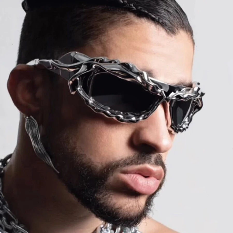 DRAVEN — Y2K Twisted Sunglasses – Silver Retro 2000’s Luxury Shades