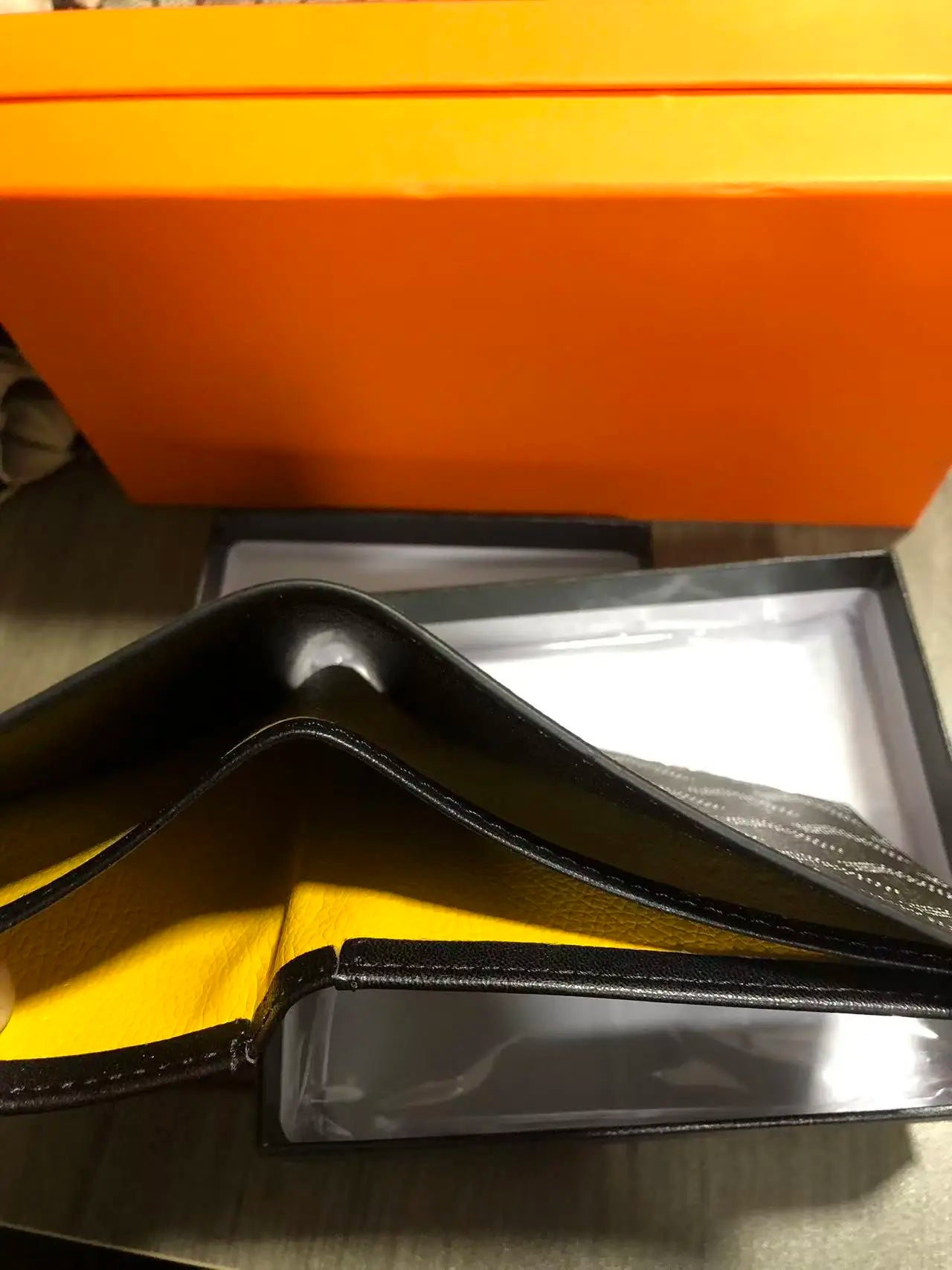 DRAVEN — Luxury Embroidered Leather Wallet 2025 Short Slim Design