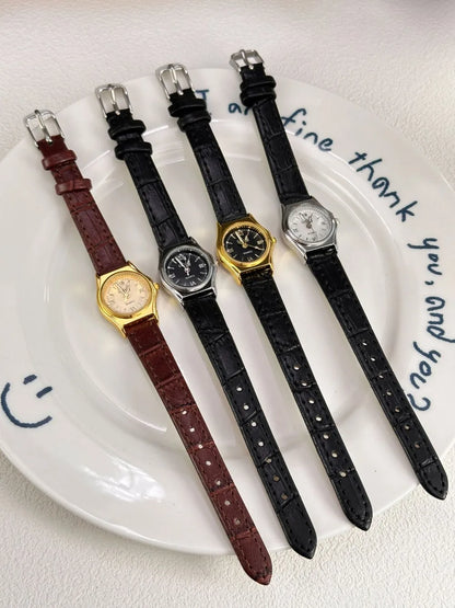 Grace in Motion – Women’s Leather Quartz Watch with Stainless Steel Details – Elegant Men's Accessory | Accessorio Uomo Elegante