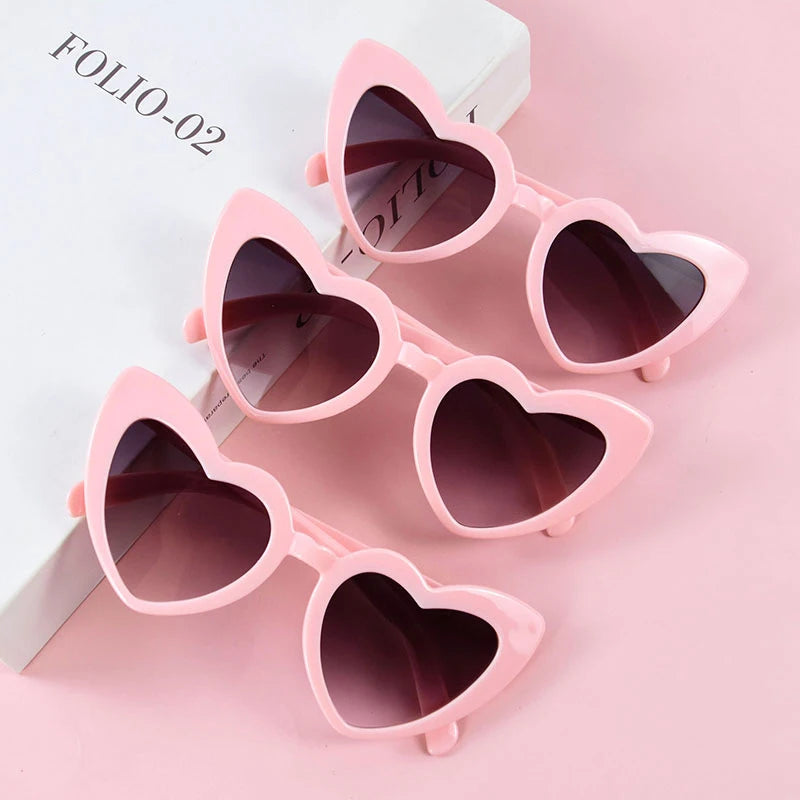 Heart Shape Sunglasses – Trendy Street Love Party Shades – Elegant Men's Accessory | Accessorio Uomo Elegante
