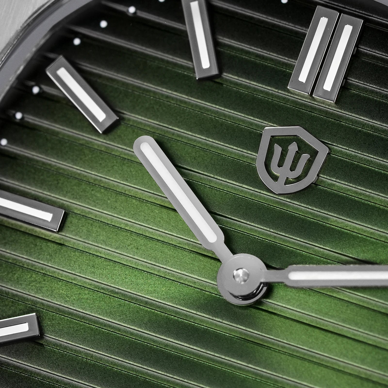 Heritage Depth – Watchdives WD00013 with Sapphire Crystal & Ronda 714 Movement – Elegant Men's Accessory | Accessorio Uomo Elegante