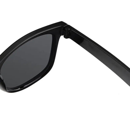 Classic Unisex Sunglasses – Timeless Everyday Style – Elegant Men's Accessory | Accessorio Uomo Elegante