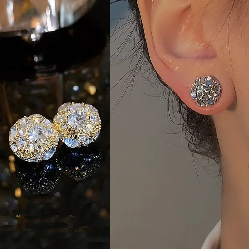 Magnetic Crystal Diamond Ear Clips – Elegant Men's Accessory | Accessorio Uomo Elegante