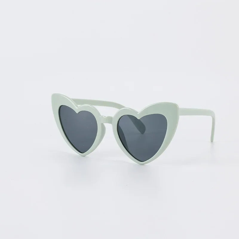 DRAVEN — Retro Heart Sunglasses – Oversized Love Frame UV400 Eyewear