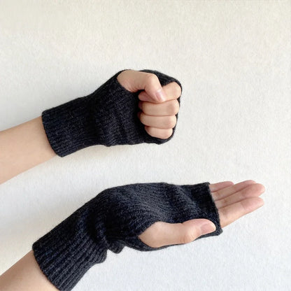 Plush Half Finger Gloves – Women’s Warm Winter Style – Elegant Men's Accessory | Accessorio Uomo Elegante