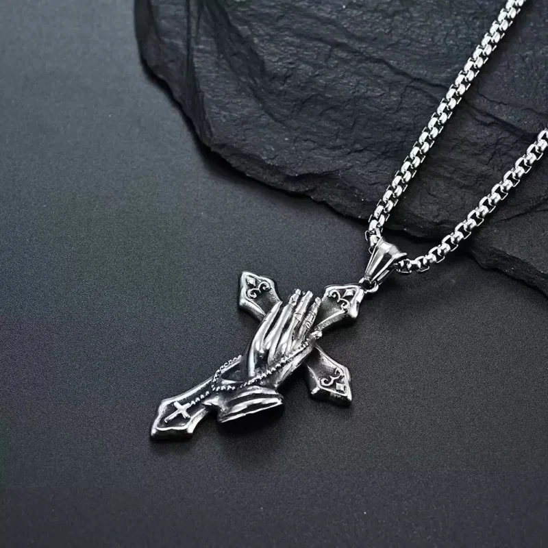 Men’s Retro Prayer Hand Necklace – Stainless Steel Cross Pendant Jewelry – Elegant Men's Accessory | Accessorio Uomo Elegante