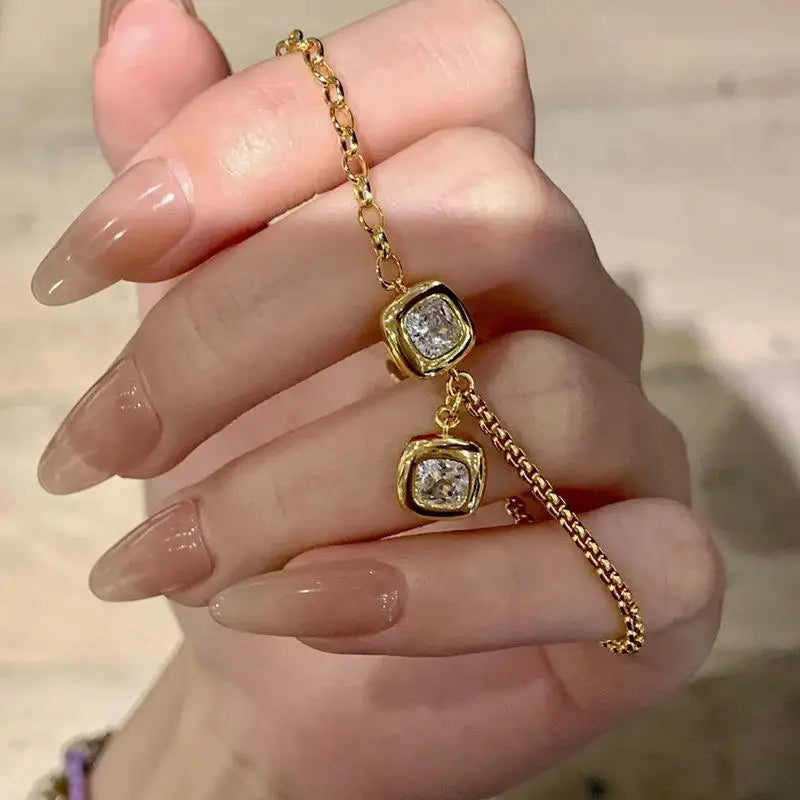 DRAVEN — Glossy Small Square Bracelet