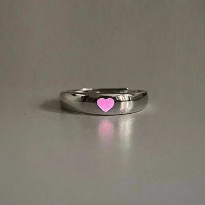 Luminous Heart Glow Ring – Elegant Men's Accessory | Accessorio Uomo Elegante