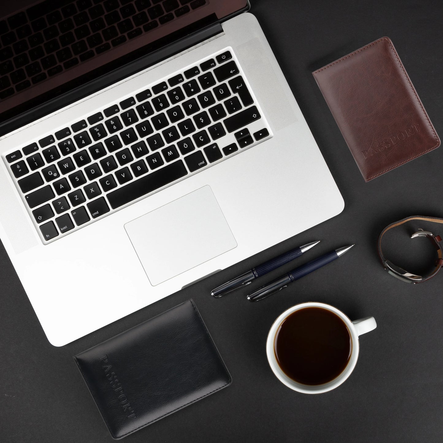 DRAVEN — Leather Passport Holder Travel Wallet Unisex Organizer