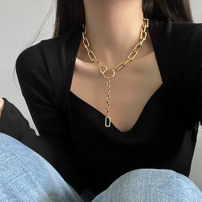 Elegant Metal Chain Necklace – Minimalist Fashion Jewelry for Women 2024 – Elegant Men's Accessory | Accessorio Uomo Elegante