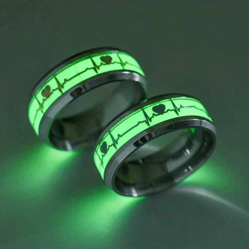 Luminous Heart Glow Ring – Elegant Men's Accessory | Accessorio Uomo Elegante