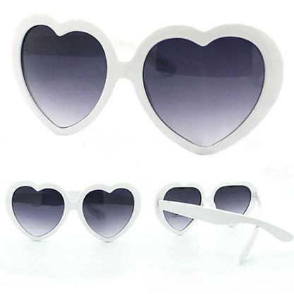 Heart Shaped Sunglasses – Oversized Retro Love UV400 Shades – Elegant Men's Accessory | Accessorio Uomo Elegante