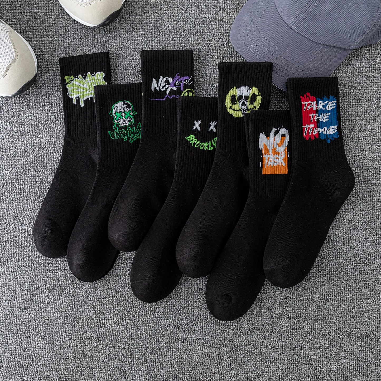 DRAVEN — Men's Graffiti Streetwear Crew Socks – Unique Breathable Design