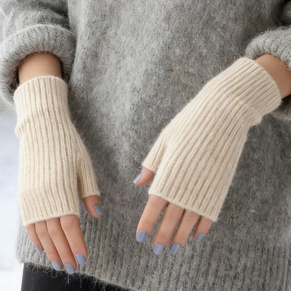 Plush Half Finger Gloves – Women’s Warm Winter Style – Elegant Men's Accessory | Accessorio Uomo Elegante