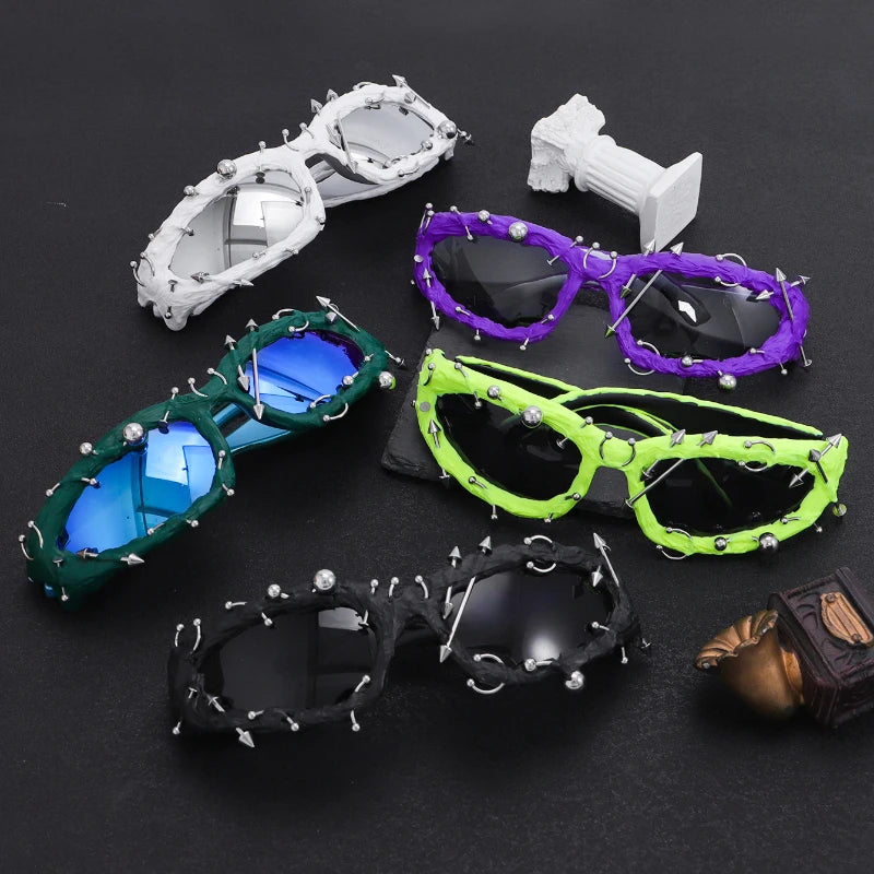 Twisted Frame Sunglasses – Handmade Y2K Retro Shades – Elegant Men's Accessory | Accessorio Uomo Elegante