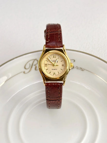 Grace in Motion – Women’s Leather Quartz Watch with Stainless Steel Details – Elegant Men's Accessory | Accessorio Uomo Elegante