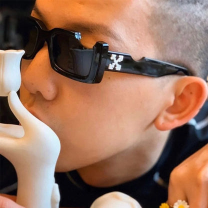 Notch Square Sunglasses – Vintage UV Eyewear – Elegant Men's Accessory | Accessorio Uomo Elegante