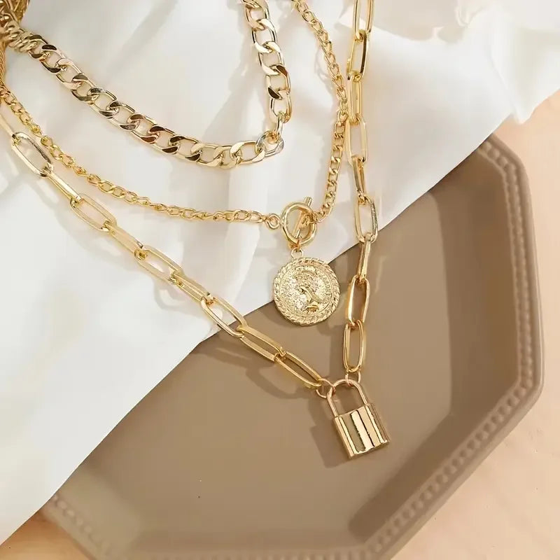 DRAVEN — 3PCS Layered Gold Necklace Set – Vintage Embossed Round & Lock Pendants