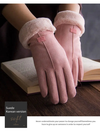 Cute Furry Mittens – Women’s Warm Winter Style – Elegant Men's Accessory | Accessorio Uomo Elegante