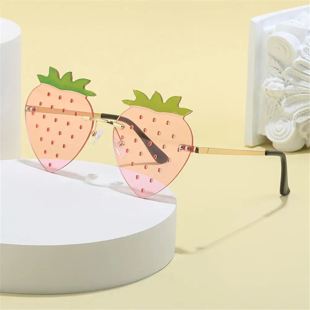DRAVEN — Strawberry Sunglasses – Unique Rave Party Retro Eyewear