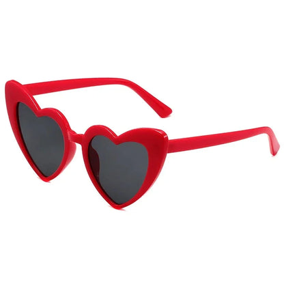 Retro Heart Sunglasses – Oversized Love Frame UV400 Eyewear – Elegant Men's Accessory | Accessorio Uomo Elegante