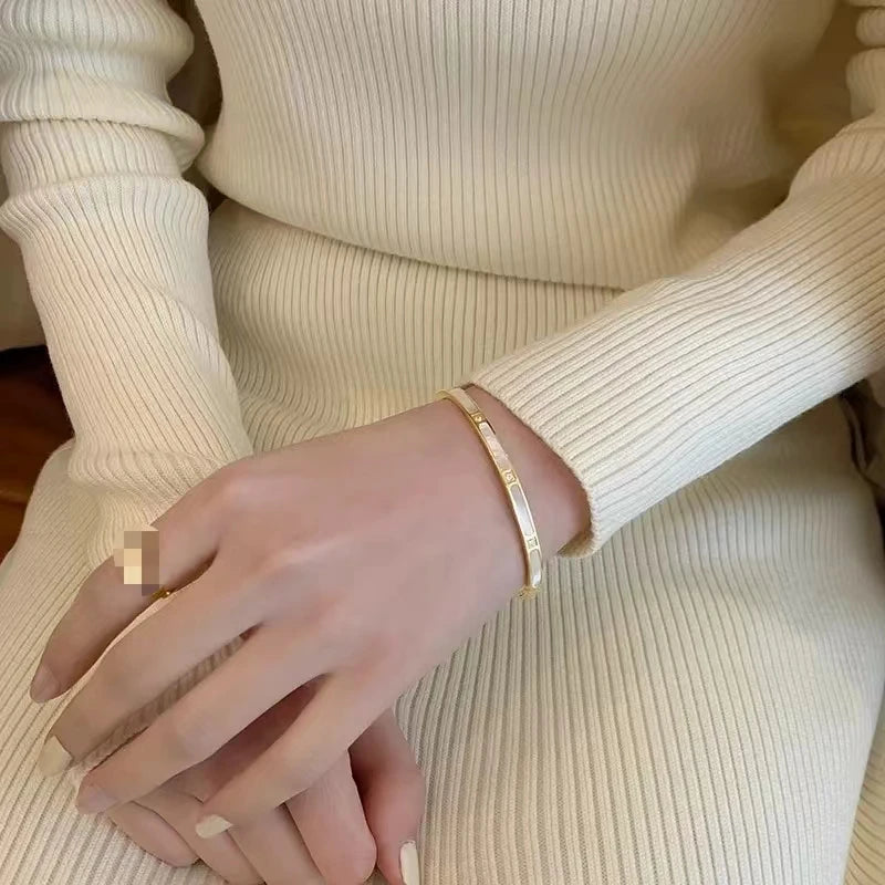 Stainless Steel Luxury Bracelet – Elegant Men's Accessory | Accessorio Uomo Elegante