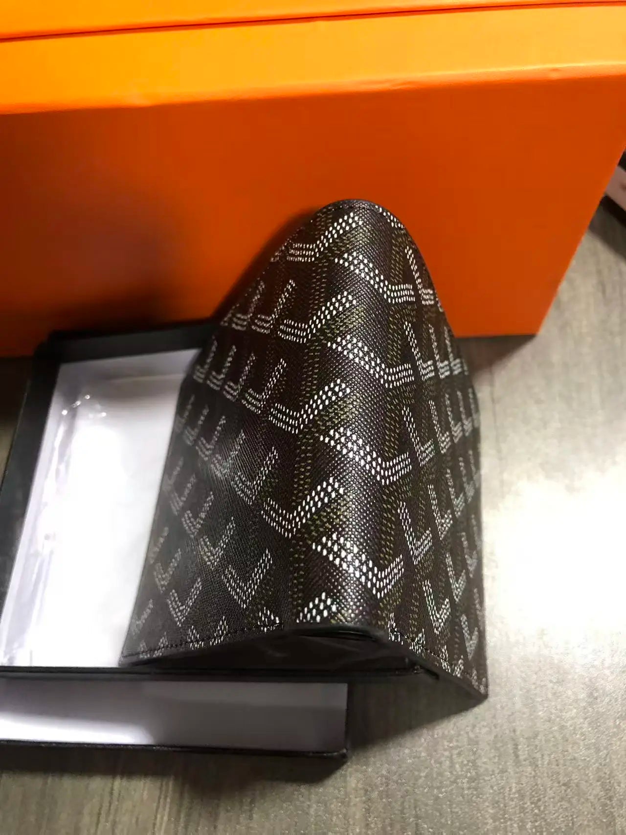 Luxury Embroidered Leather Wallet 2025 Short Slim Design – Elegant Men's Accessory | Accessorio Uomo Elegante