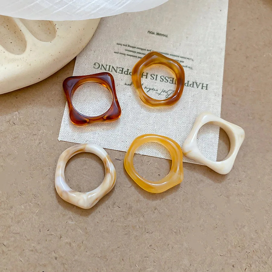 DRAVEN — Red Geometric Resin Ring Set