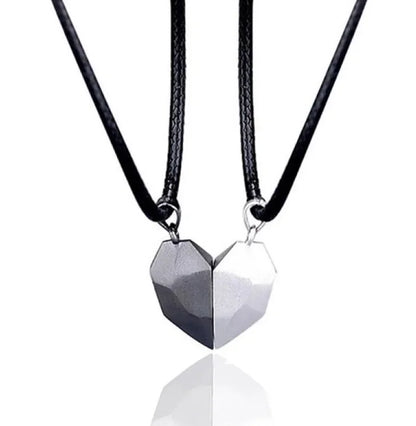 Magnetic Wishing Stone Couple Necklace – Black and White Pendant Jewelry for Men and Women