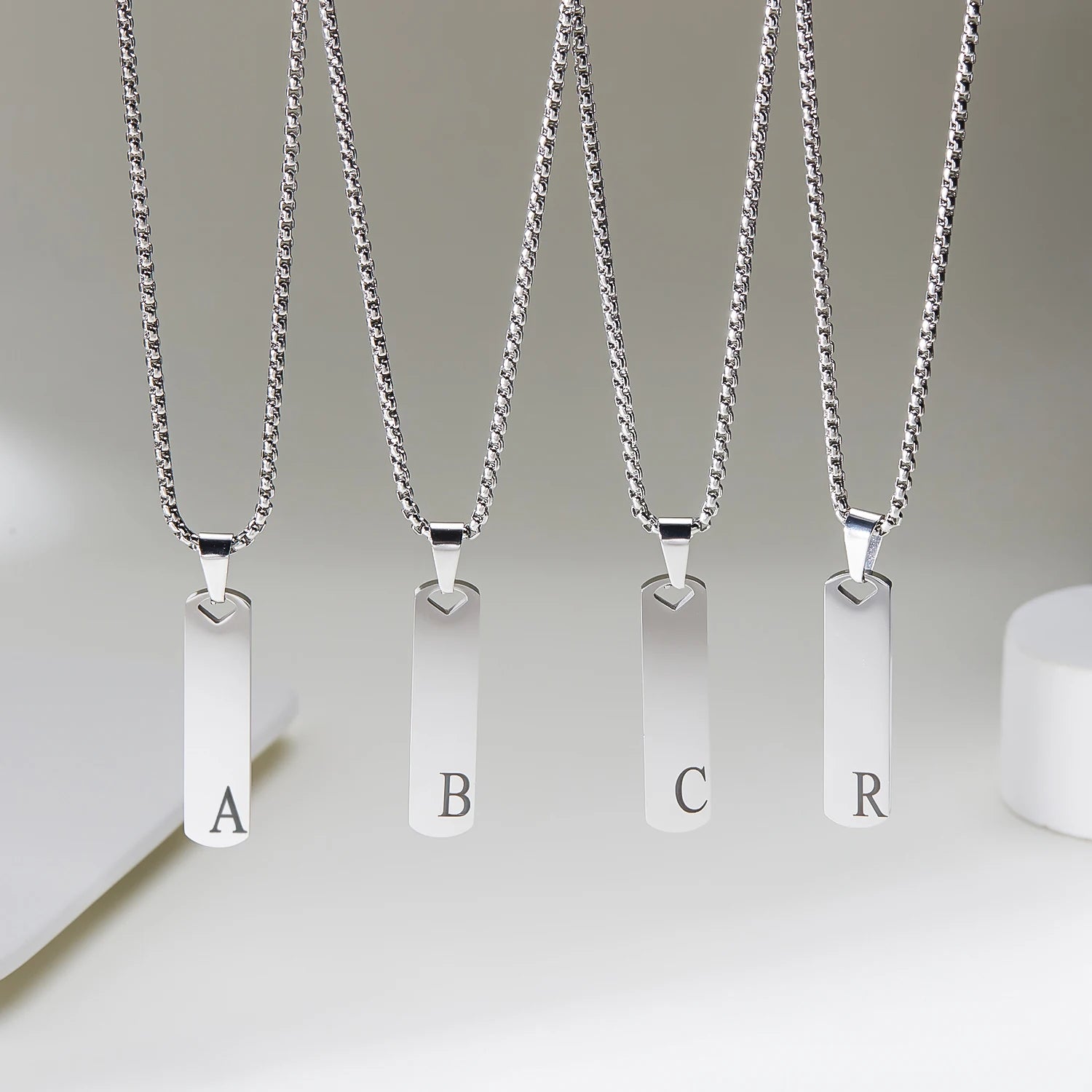 Stainless Steel Initial Bar Necklace – A–Z Alphabet Pendant Jewelry for Men and Women – Elegant Men's Accessory | Accessorio Uomo Elegante