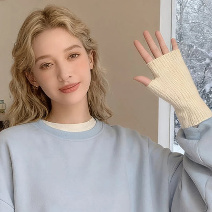 Plush Half Finger Gloves – Women’s Warm Winter Style – Elegant Men's Accessory | Accessorio Uomo Elegante