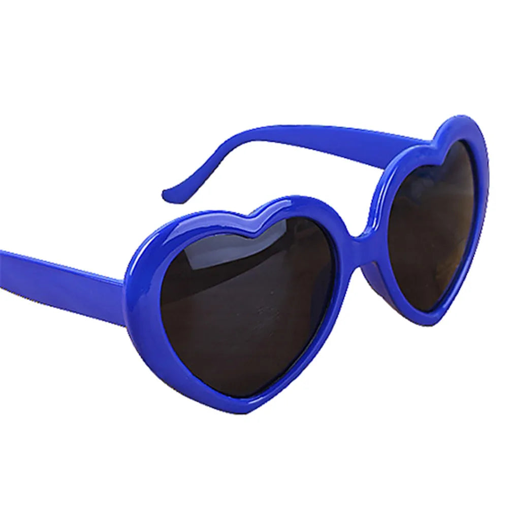 DRAVEN — Heart Shaped Sunglasses – Oversized Retro Love UV400 Shades